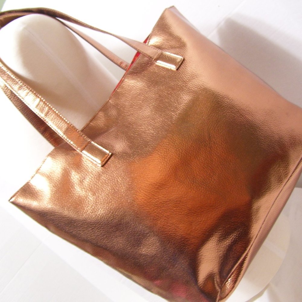 Fashion Vegan Handbag Tote Metallic Rose Gold NWOT